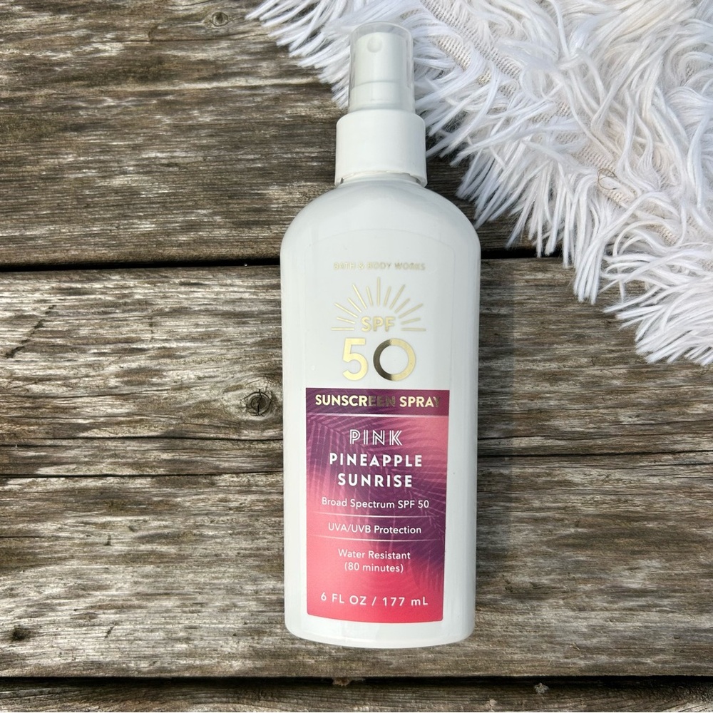 Bath & Body Works Pink Pineapple Sunrise
SPF 50 Sunscreen Spray 6 oz NEW - Picture 8 of 10